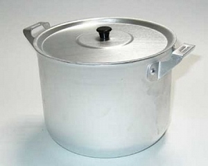 Кастрюля алюминиевая 2,5 л с крышкой